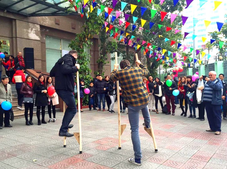 Russian Sun Festival “Maslenitsa” 2016 in Hanoi  - ảnh 5